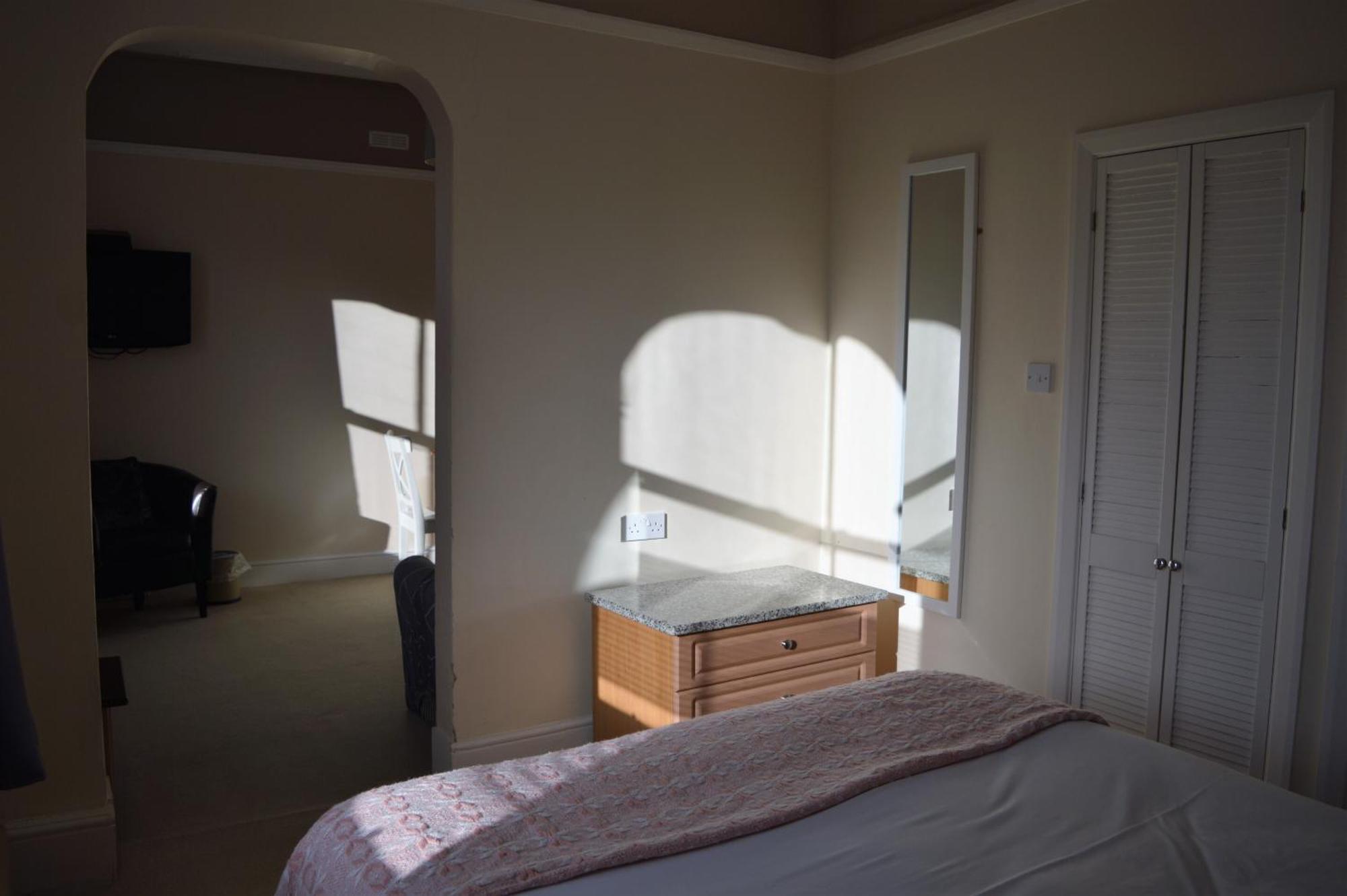 เดอะ เชลดอน บีแอนด์บี Bed & Breakfast อีสต์บอร์น ภายนอก รูปภาพ
