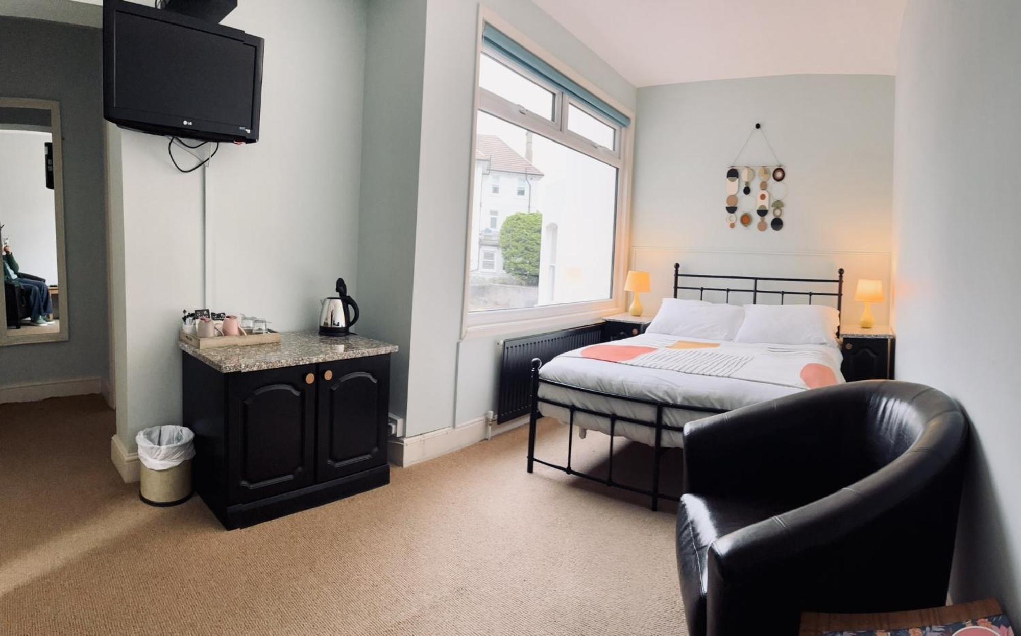เดอะ เชลดอน บีแอนด์บี Bed & Breakfast อีสต์บอร์น ภายนอก รูปภาพ