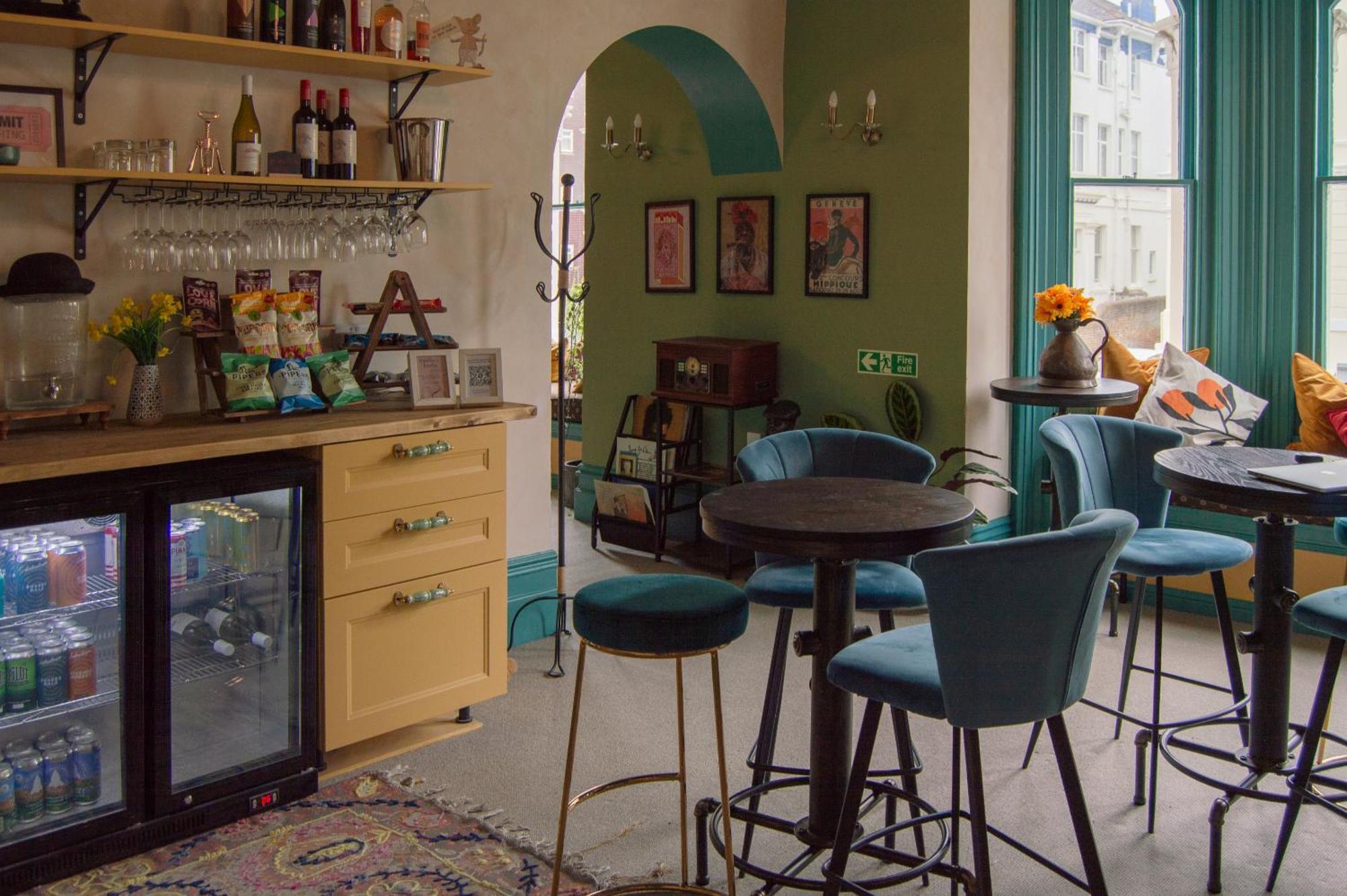 เดอะ เชลดอน บีแอนด์บี Bed & Breakfast อีสต์บอร์น ภายนอก รูปภาพ