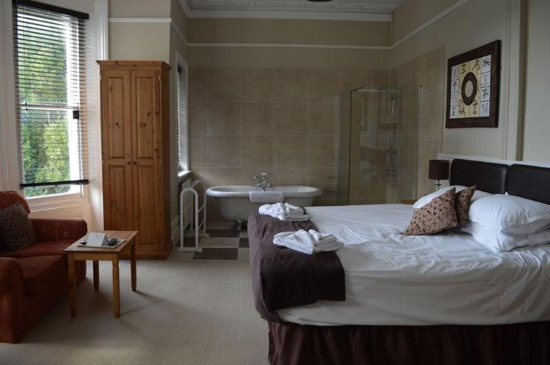 เดอะ เชลดอน บีแอนด์บี Bed & Breakfast อีสต์บอร์น ภายนอก รูปภาพ