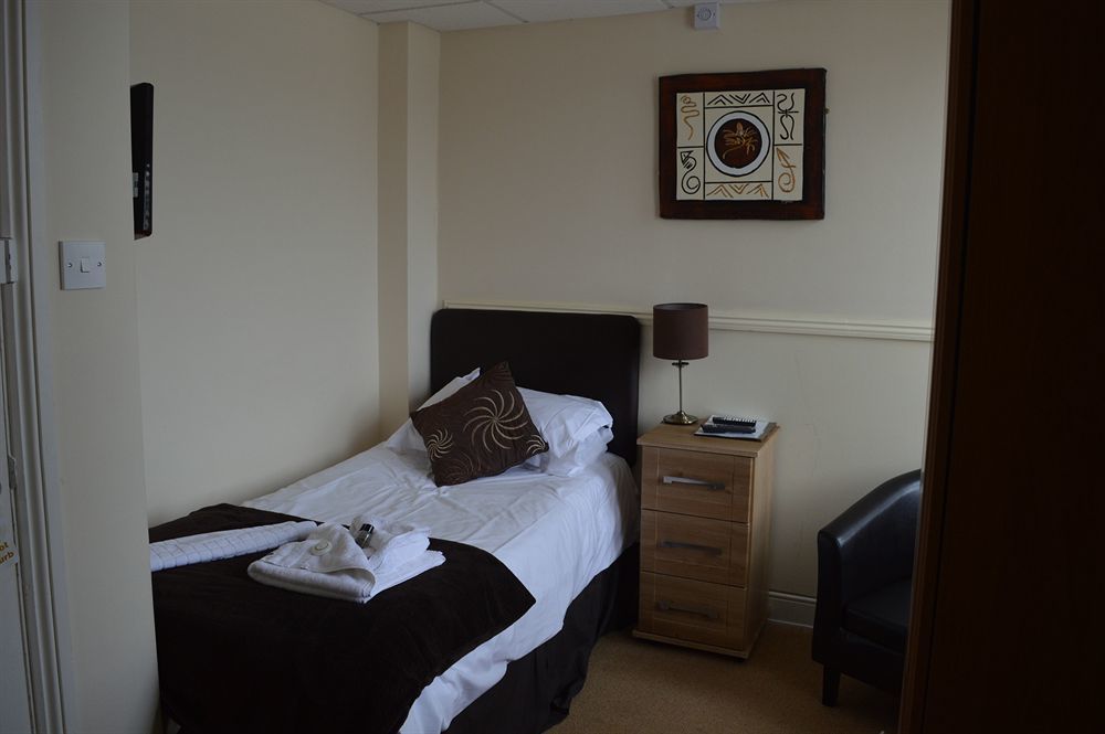 เดอะ เชลดอน บีแอนด์บี Bed & Breakfast อีสต์บอร์น ภายนอก รูปภาพ