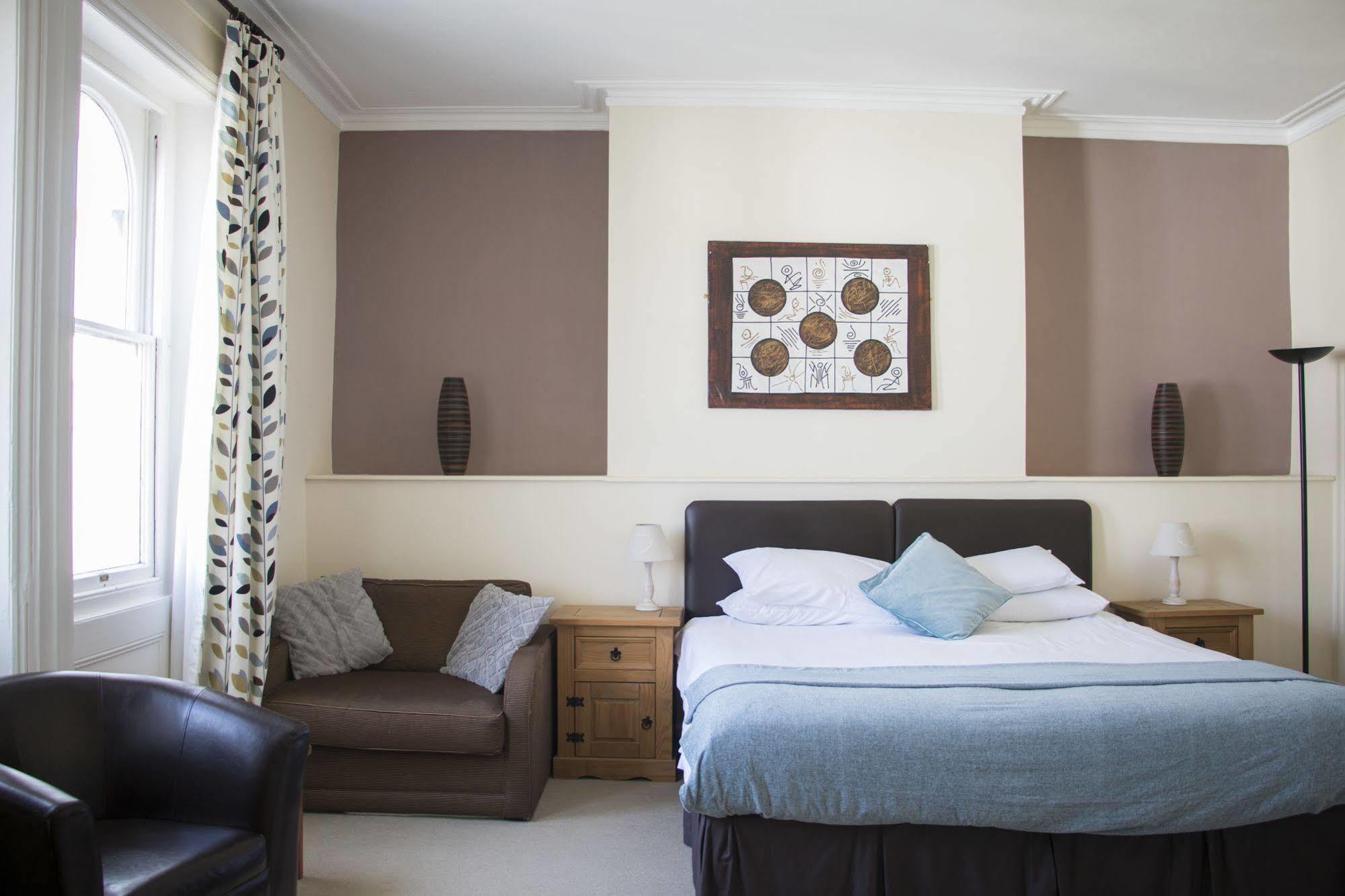 เดอะ เชลดอน บีแอนด์บี Bed & Breakfast อีสต์บอร์น ภายนอก รูปภาพ